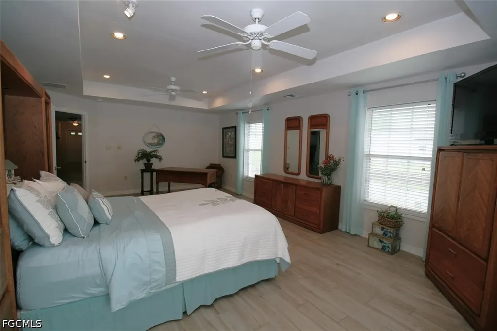 1330 SE 6th Avenue Cape Coral FL 33990