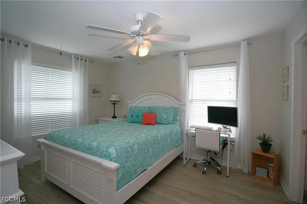 1330 SE 6th Avenue Cape Coral FL 33990