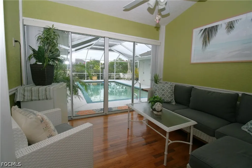1330 SE 6th Avenue Cape Coral FL 33990