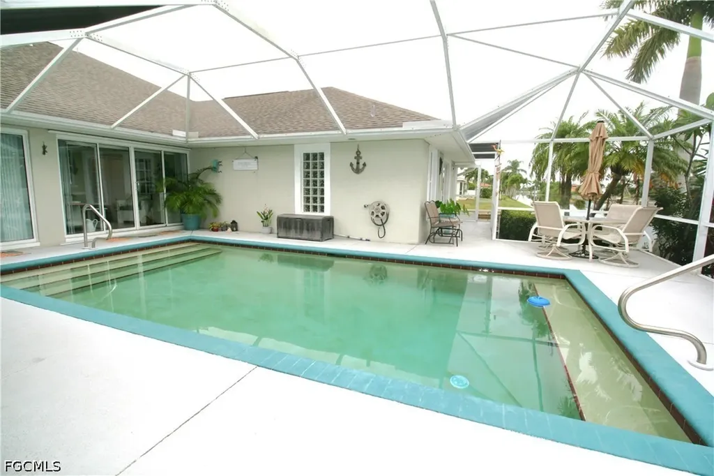 1330 SE 6th Avenue Cape Coral FL 33990