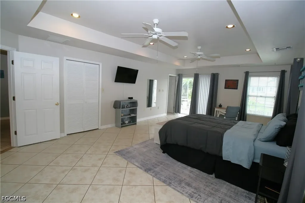 1330 SE 6th Avenue Cape Coral FL 33990