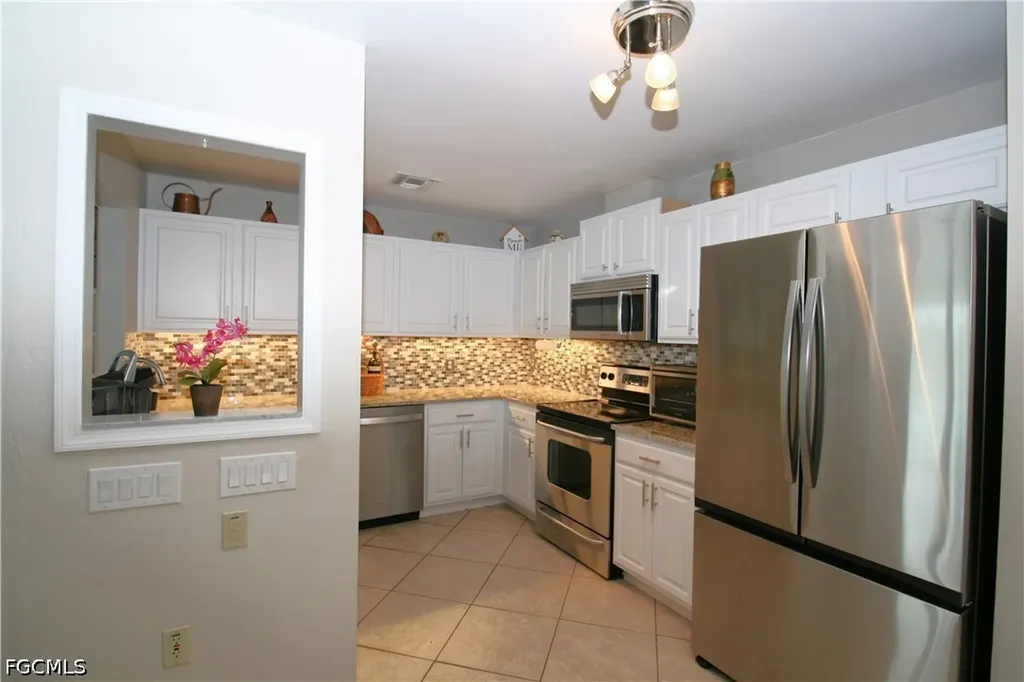 1330 SE 6th Avenue Cape Coral FL 33990
