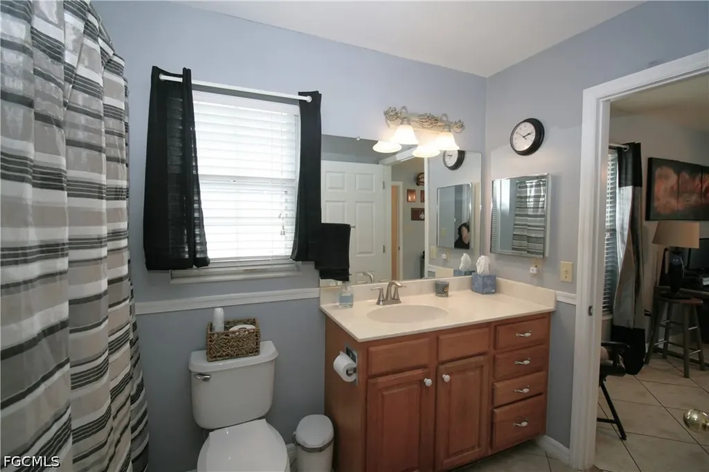 1330 SE 6th Avenue Cape Coral FL 33990
