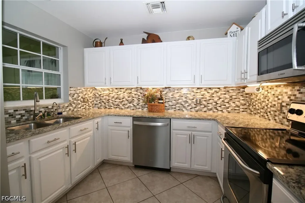 1330 SE 6th Avenue Cape Coral FL 33990