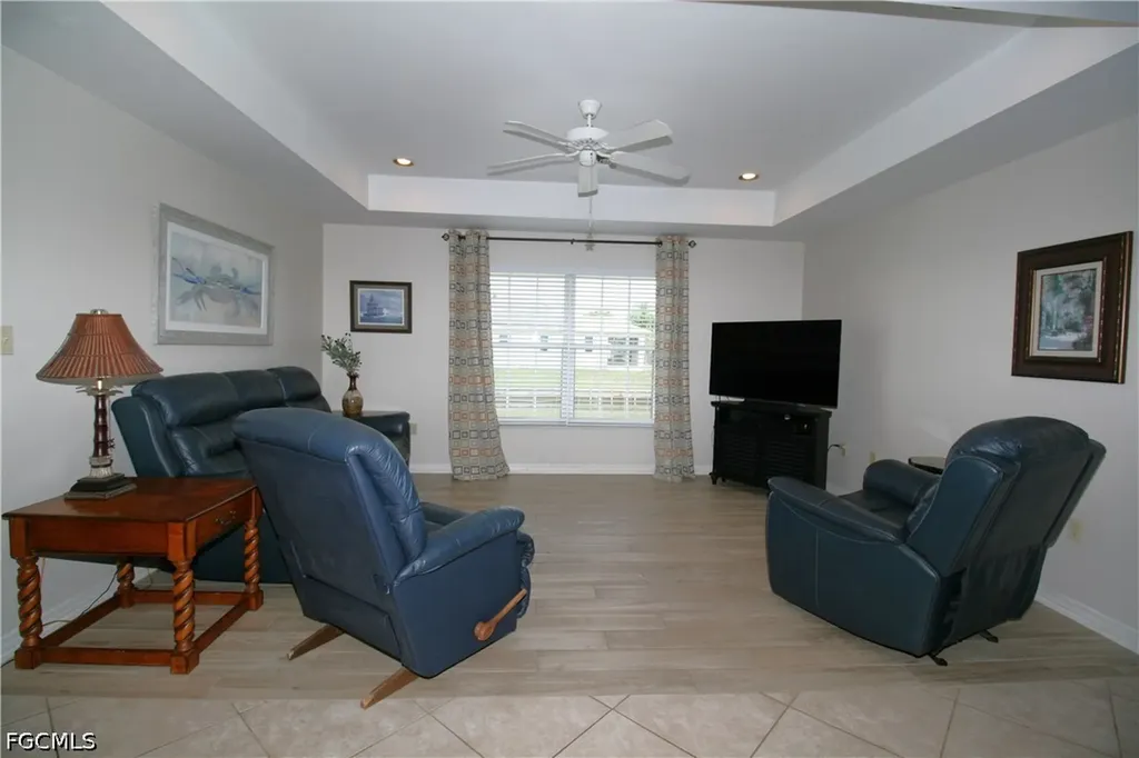 1330 SE 6th Avenue Cape Coral FL 33990