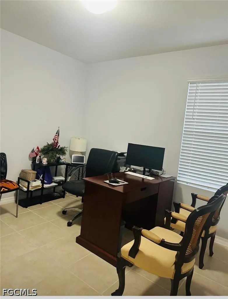 932 SW 7th Avenue Cape Coral FL 33991