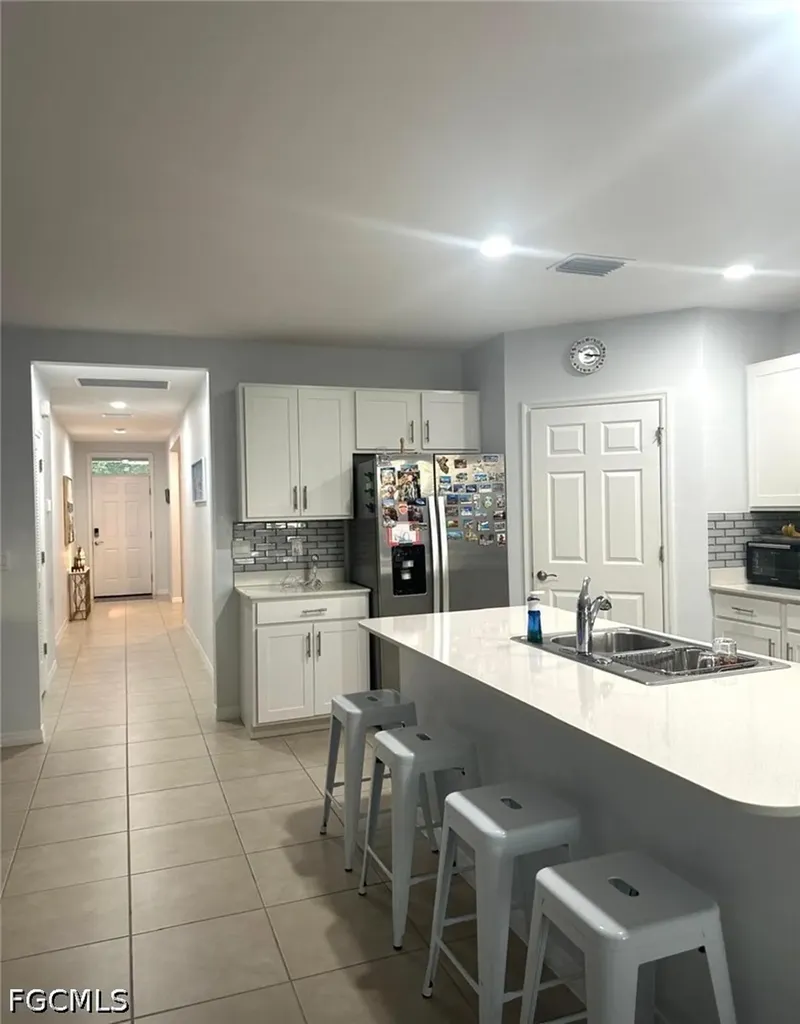932 SW 7th Avenue Cape Coral FL 33991