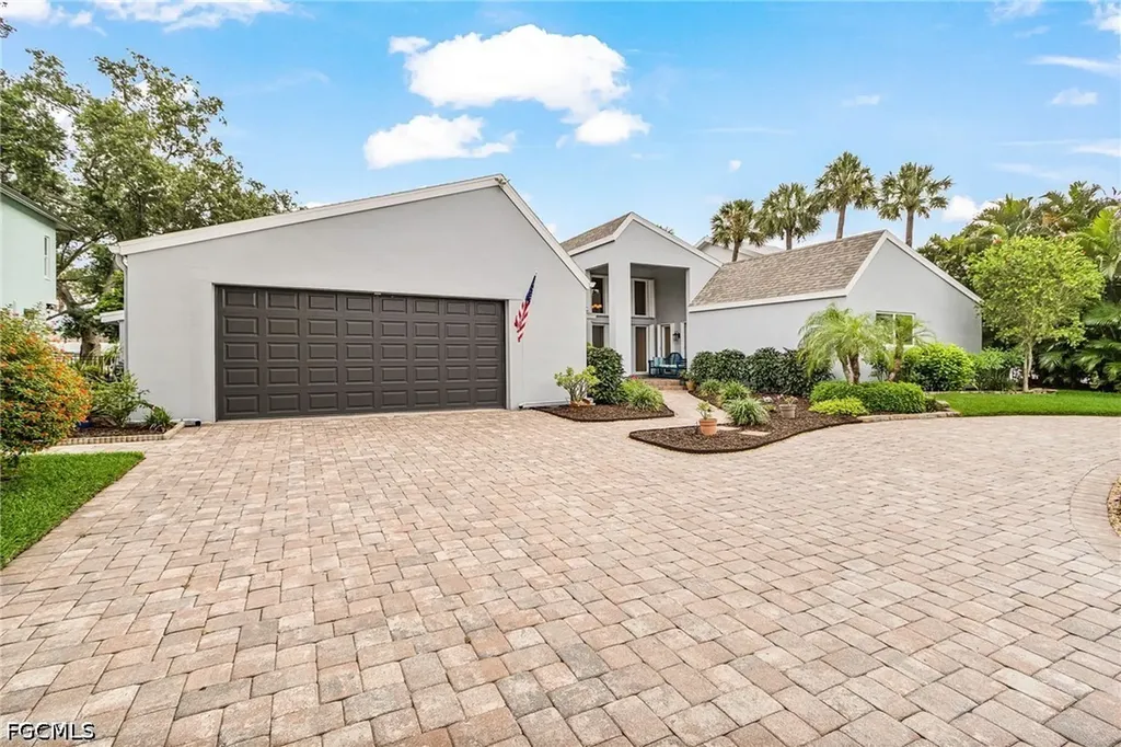 Fort Myers FL, 1390 Landmark Court