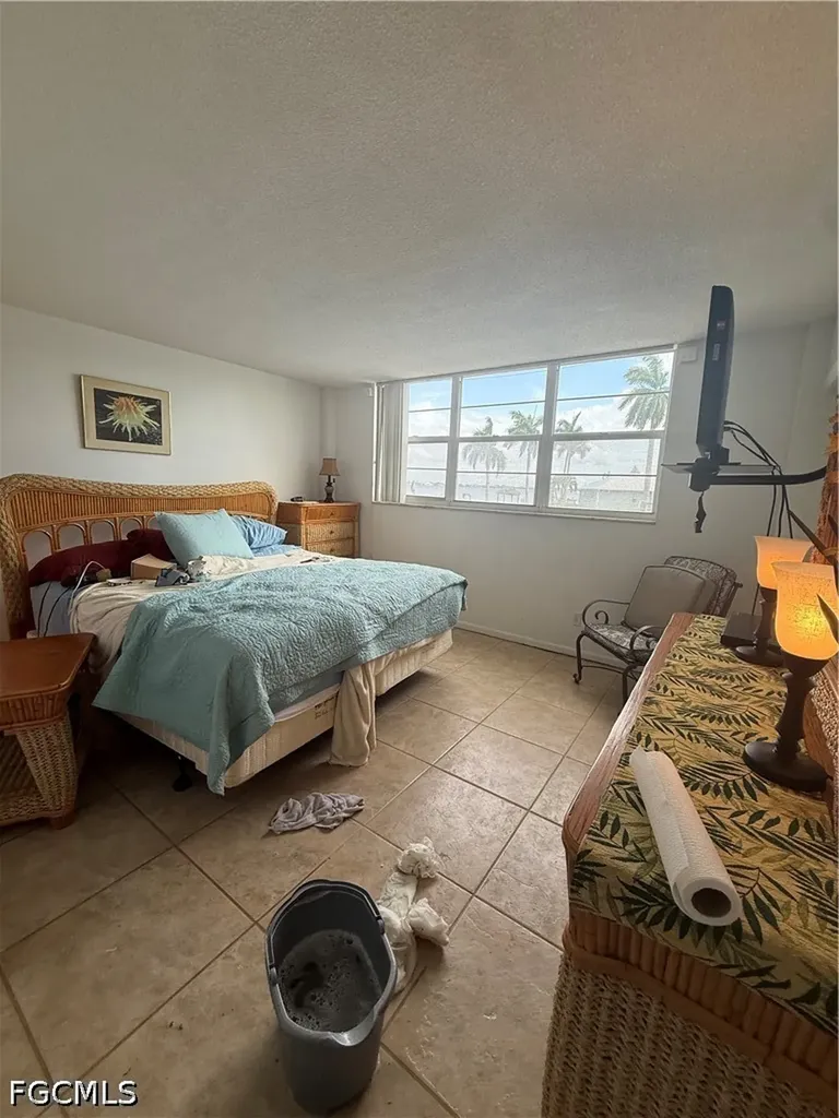 1766 Cape Coral Parkway E Cape Coral FL 33904