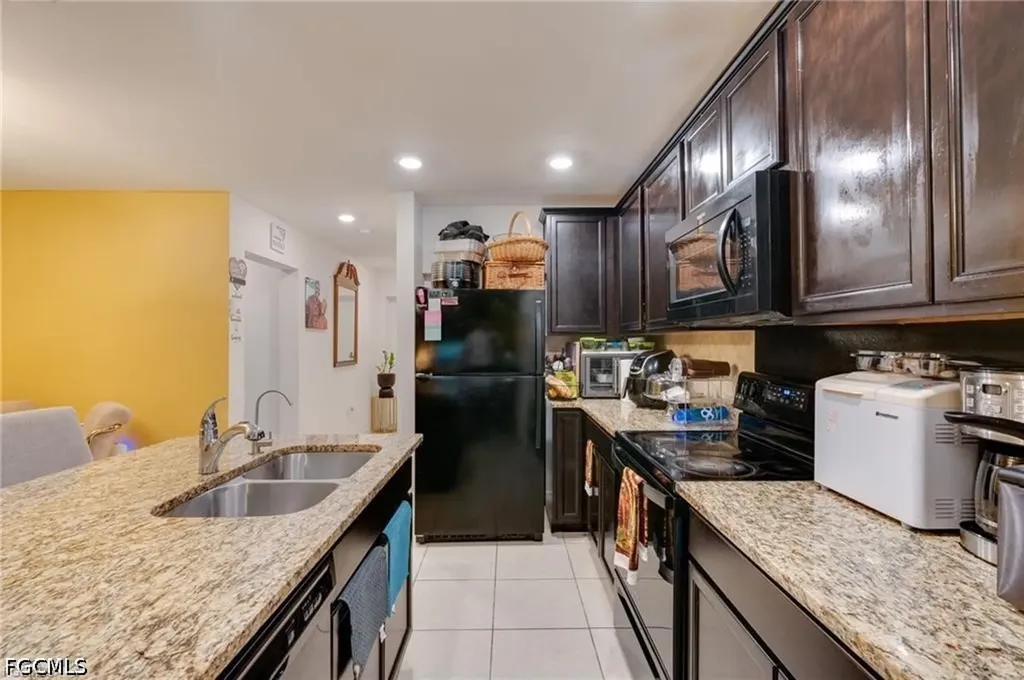 824 Umber Drive Fort Myers FL 33913
