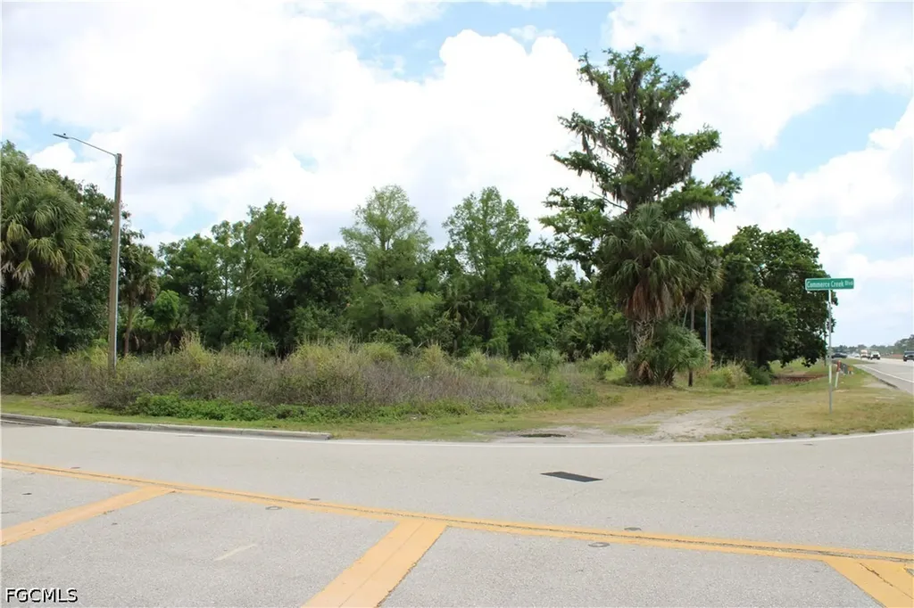 2643 Pine Island Road NE Cape Coral FL 33909