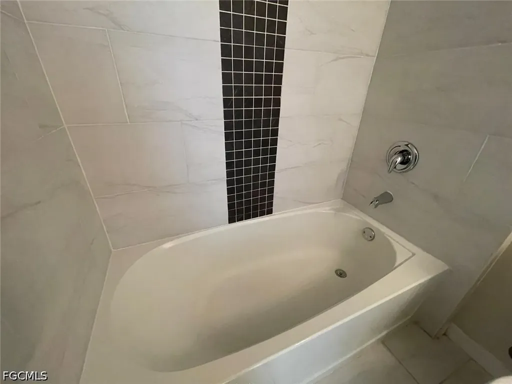 507 NE 7th Avenue Cape Coral FL 33909