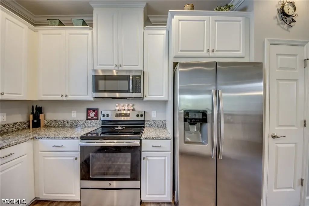 2734 Vareo Court Cape Coral FL 33991