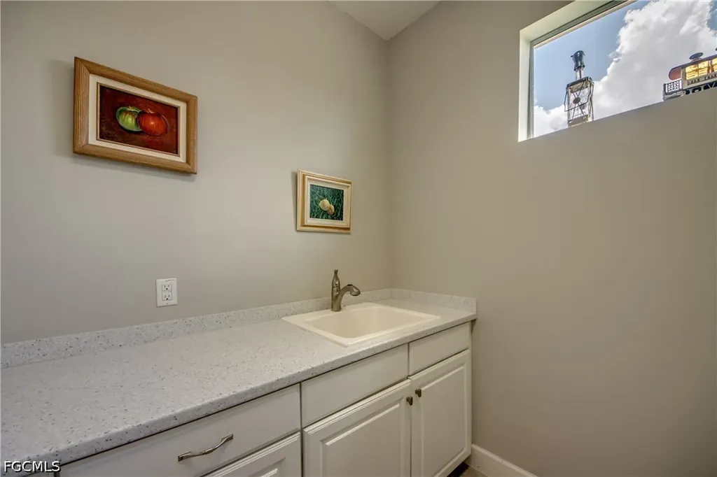 2734 Vareo Court Cape Coral FL 33991