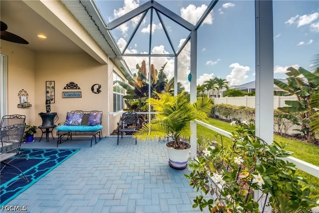 2734 Vareo Court Cape Coral FL 33991
