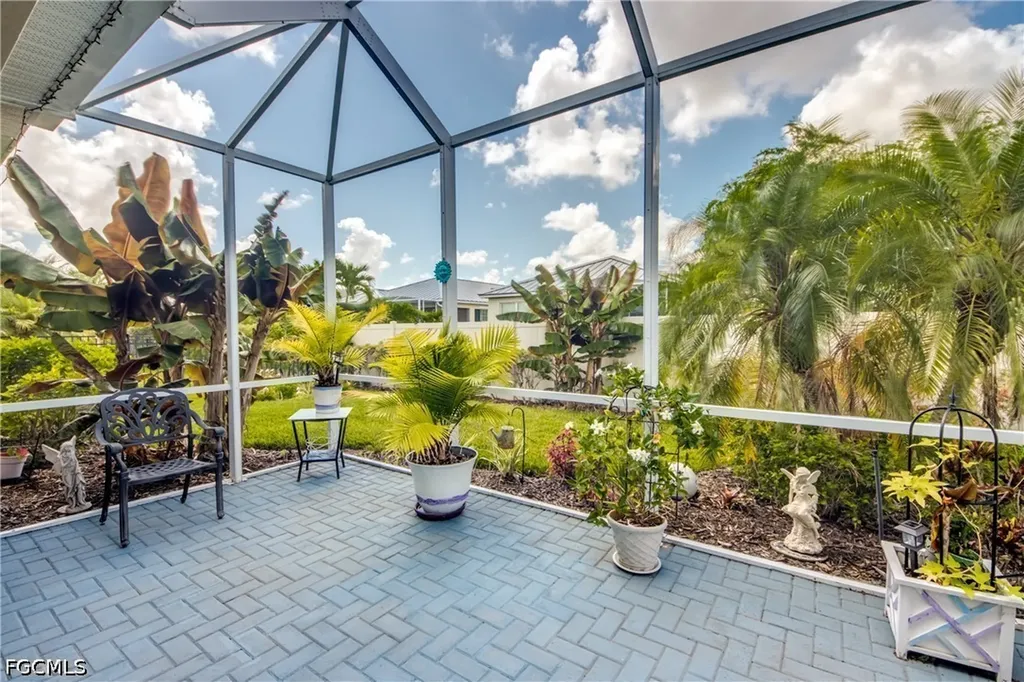 2734 Vareo Court Cape Coral FL 33991