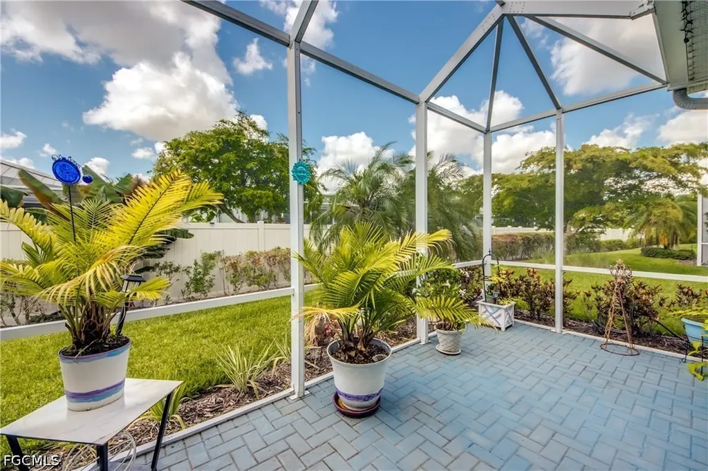 2734 Vareo Court Cape Coral FL 33991