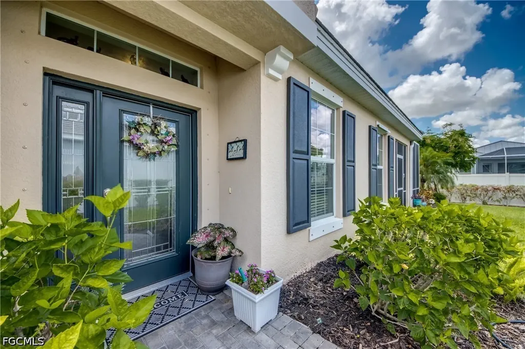 2734 Vareo Court Cape Coral FL 33991