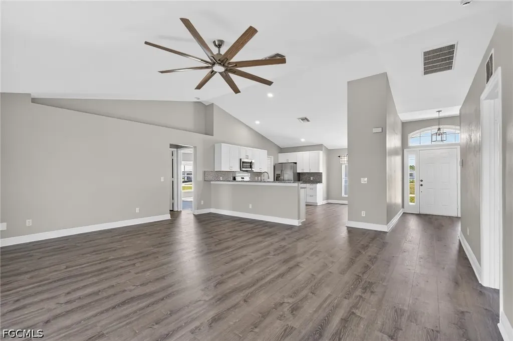 409 NE 25th Terrace Cape Coral FL 33909