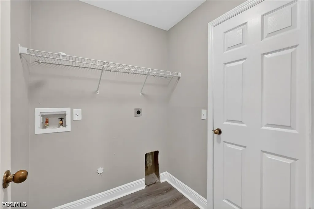 409 NE 25th Terrace Cape Coral FL 33909