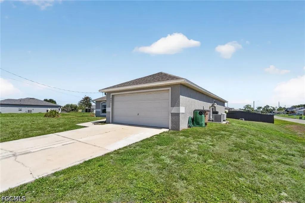 409 NE 25th Terrace Cape Coral FL 33909