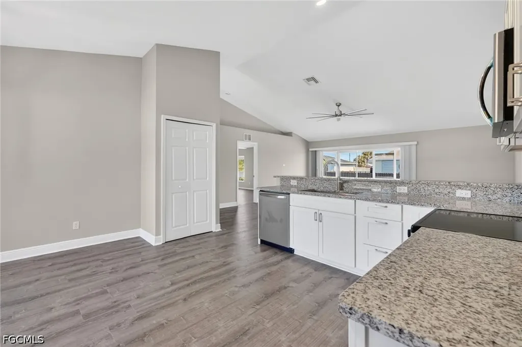 409 NE 25th Terrace Cape Coral FL 33909
