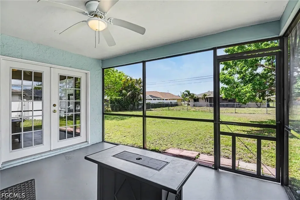 610 Retunda Parkway W Cape Coral FL 33904