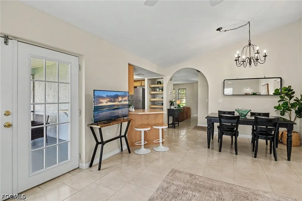 610 Retunda Parkway W Cape Coral FL 33904