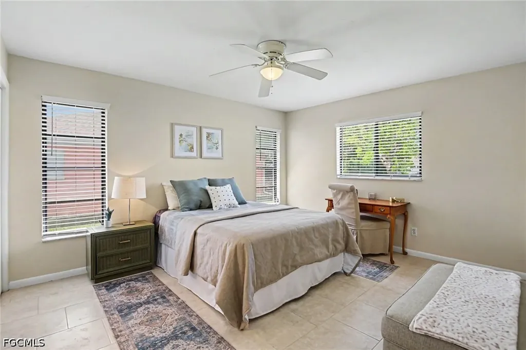 610 Retunda Parkway W Cape Coral FL 33904