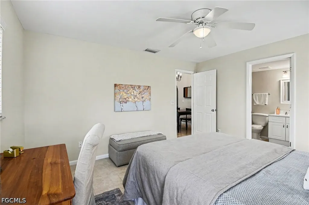 610 Retunda Parkway W Cape Coral FL 33904