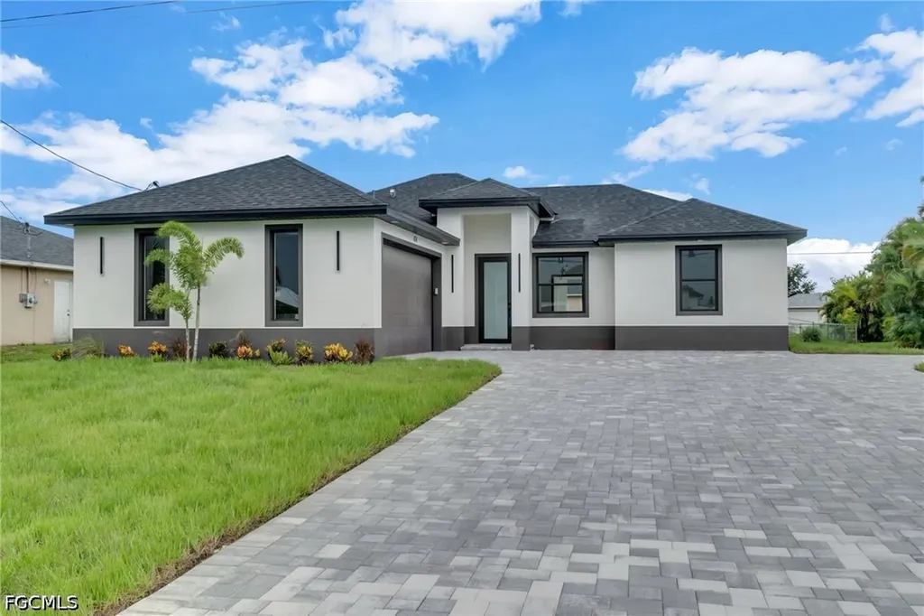 474 NE 2nd Place Cape Coral FL 33909