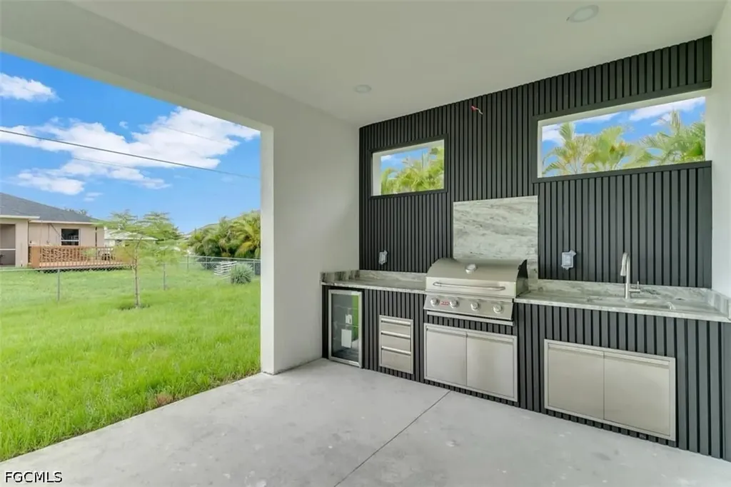 474 NE 2nd Place Cape Coral FL 33909