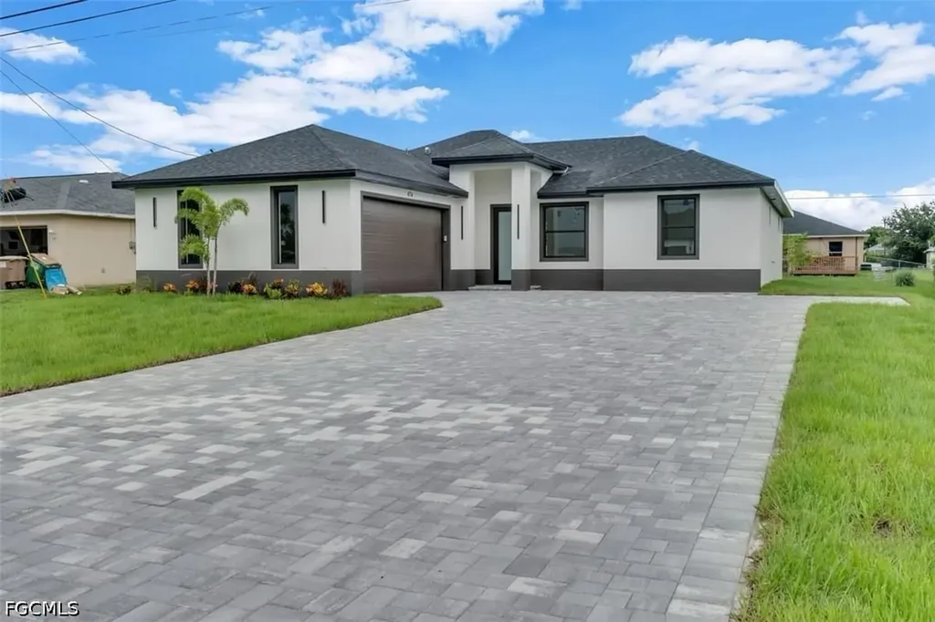 474 NE 2nd Place Cape Coral FL 33909