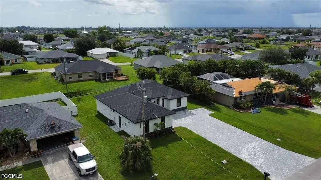 474 NE 2nd Place Cape Coral FL 33909