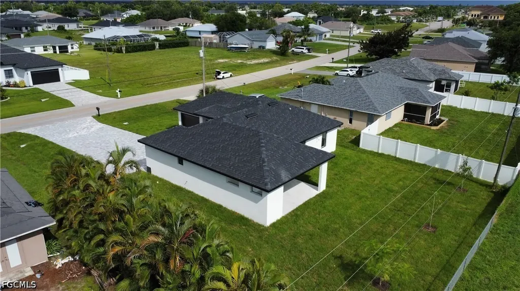 474 NE 2nd Place Cape Coral FL 33909