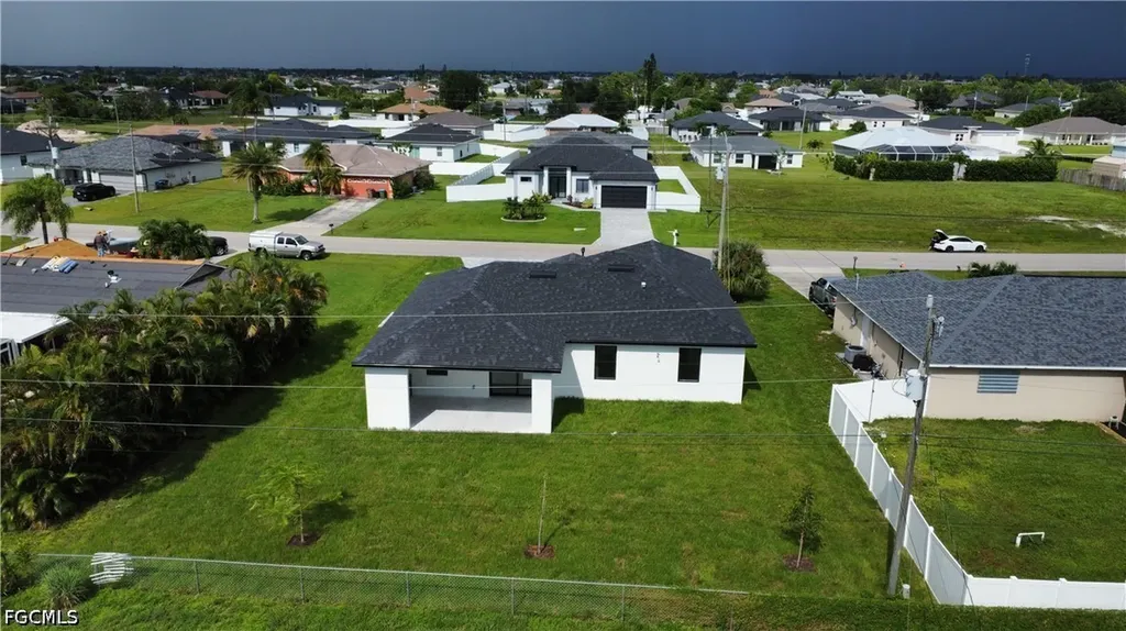 474 NE 2nd Place Cape Coral FL 33909