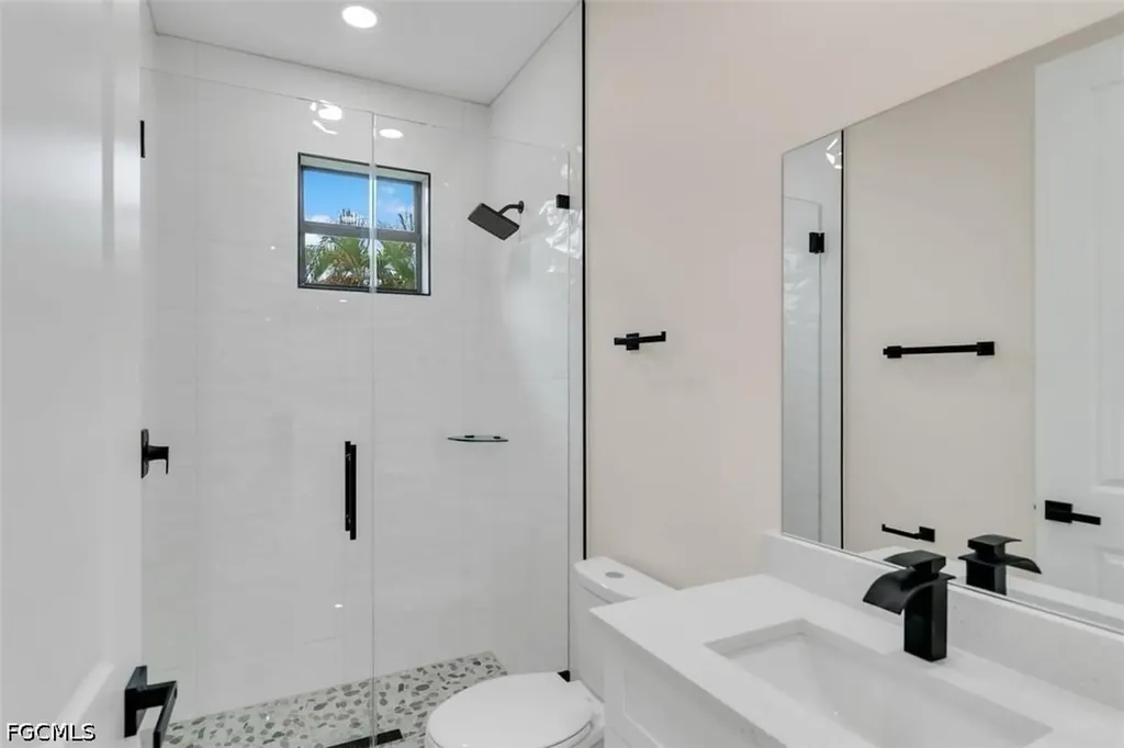 474 NE 2nd Place Cape Coral FL 33909