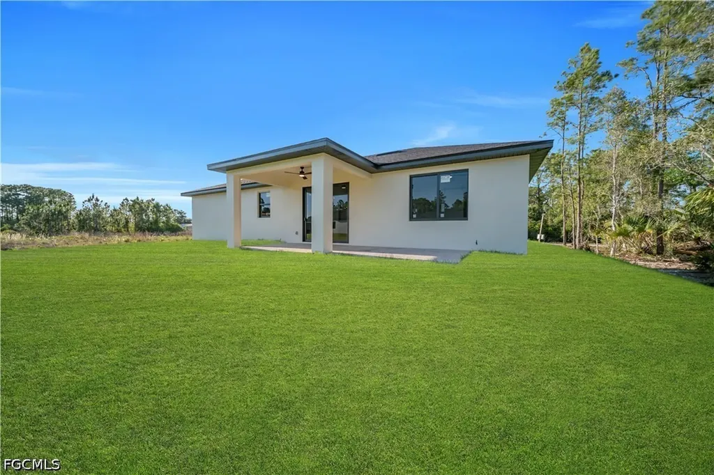 2813 40th Street W Lehigh Acres FL 33971