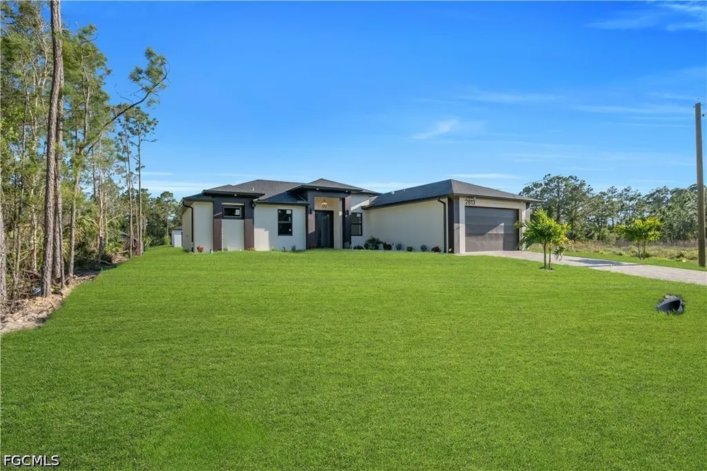 2813 40th Street W Lehigh Acres FL 33971