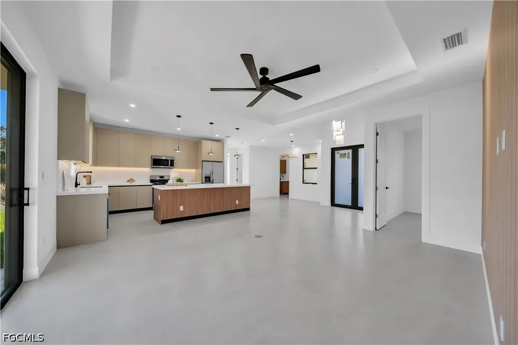 2813 40th Street W Lehigh Acres FL 33971