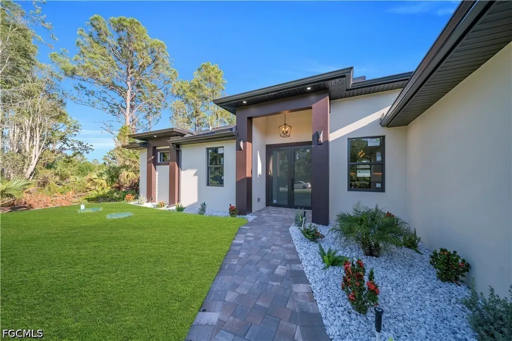 2813 40th Street W Lehigh Acres FL 33971