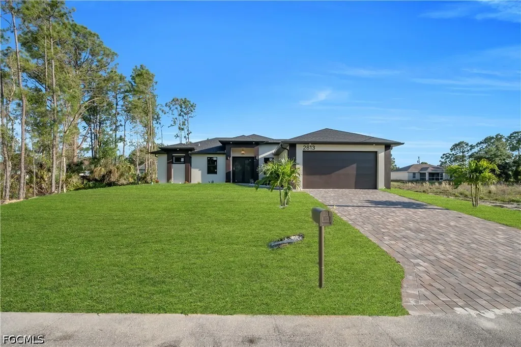 2813 40th Street W Lehigh Acres FL 33971