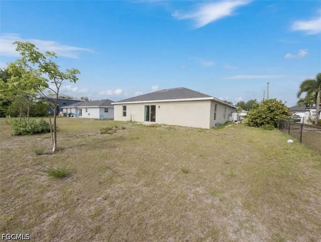 2207 NW 21st Avenue Cape Coral FL 33993