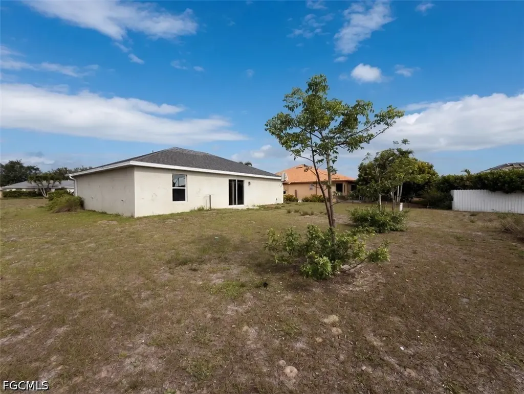 2207 NW 21st Avenue Cape Coral FL 33993