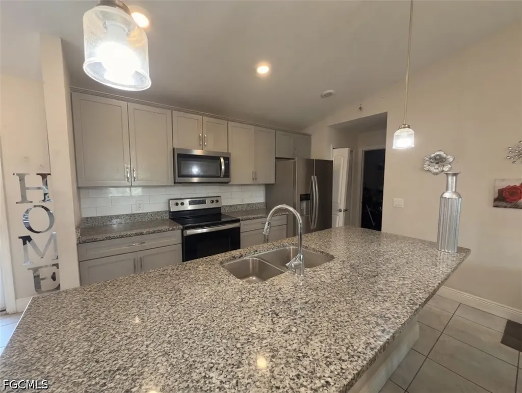 2207 NW 21st Avenue Cape Coral FL 33993