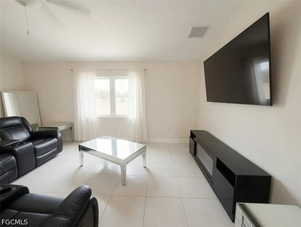 2207 NW 21st Avenue Cape Coral FL 33993