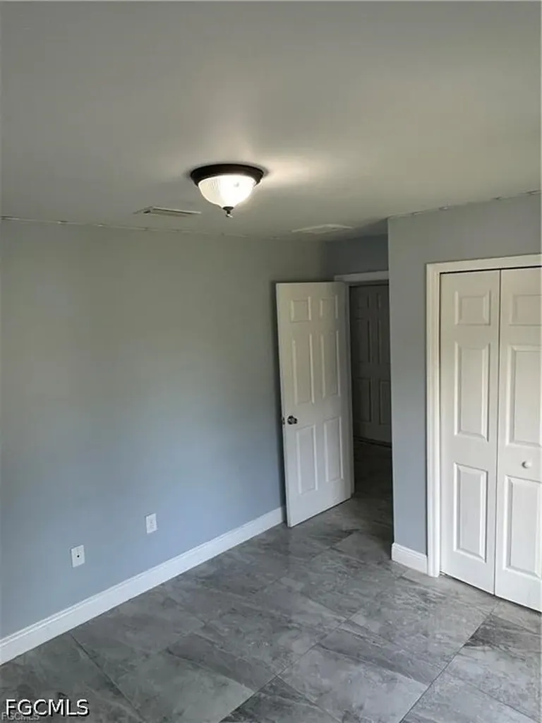2225/2227 Snead Drive Lehigh Acres FL 33973