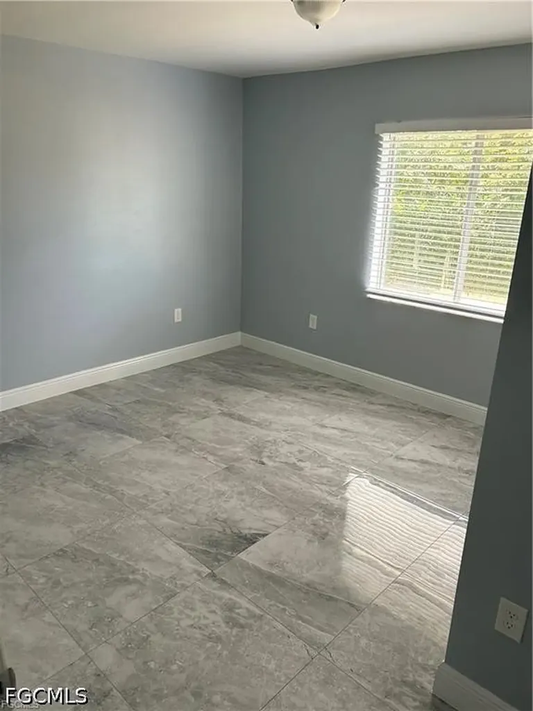 2225/2227 Snead Drive Lehigh Acres FL 33973