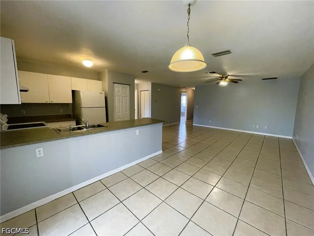 618 SE 9th Street Cape Coral FL 33990