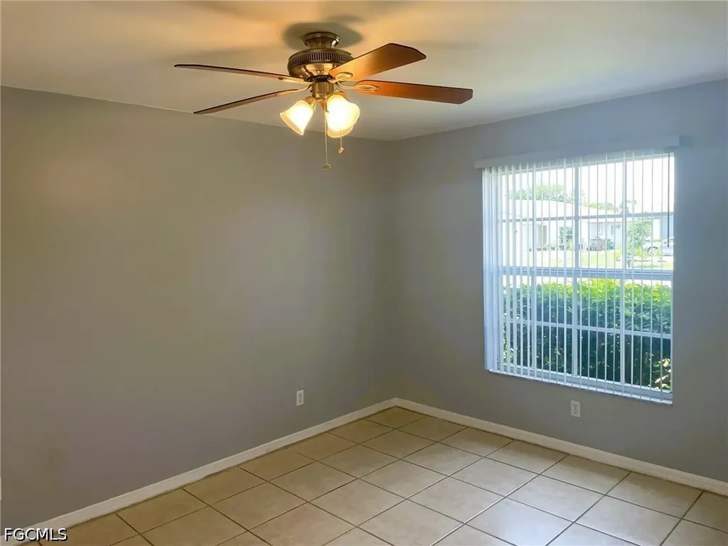 618 SE 9th Street Cape Coral FL 33990